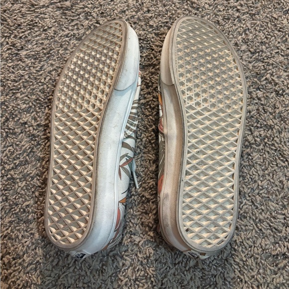 Classic Vans - Leaf Print - Picture 3 of 6